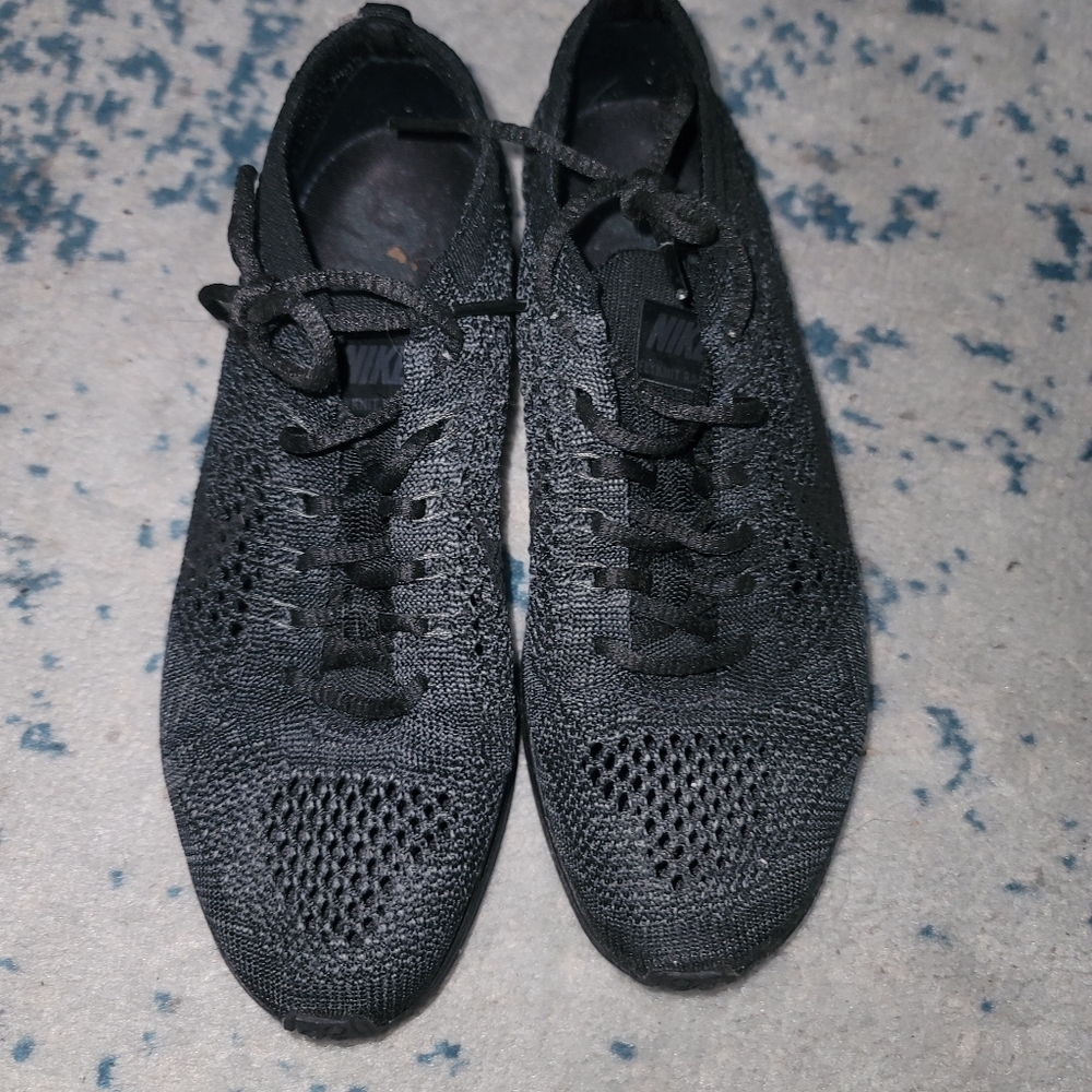 Nike Flyknit Racer Triple Black